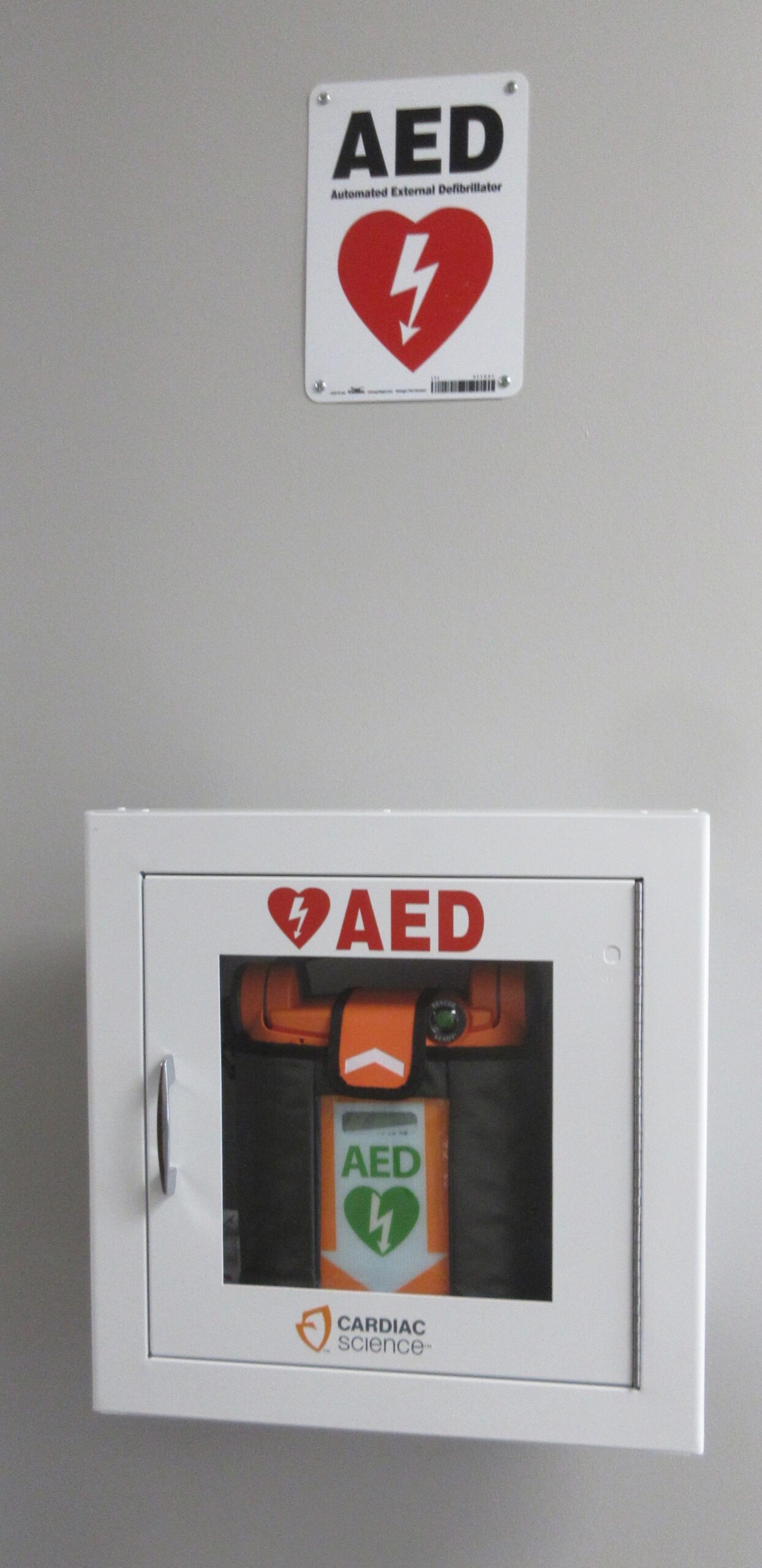 AED defibrillator on Ontario construction site